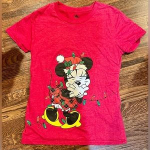 DISNEY Minnie Mouse Tangled In Christmas Lights Holiday Red T-Shirt Women Size M